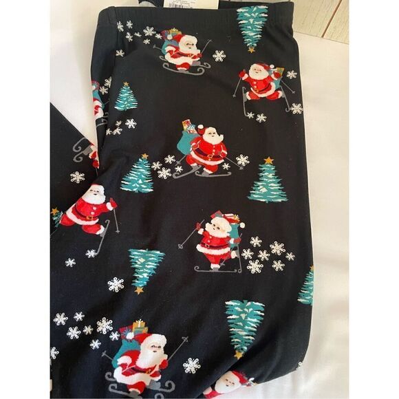 So Mid Rise Comfy Christmas Leggings Santa Skiing Size Large-NWT - Picture 5 of 11